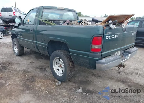 2001 Dodge Ram 1500 St из США, поврежденный, VIN 1B7HF16Y61S772092